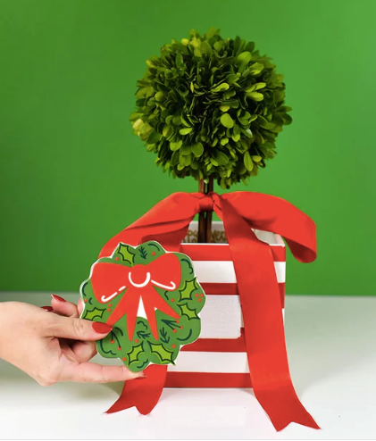 Mini Att: Holly Wreath
