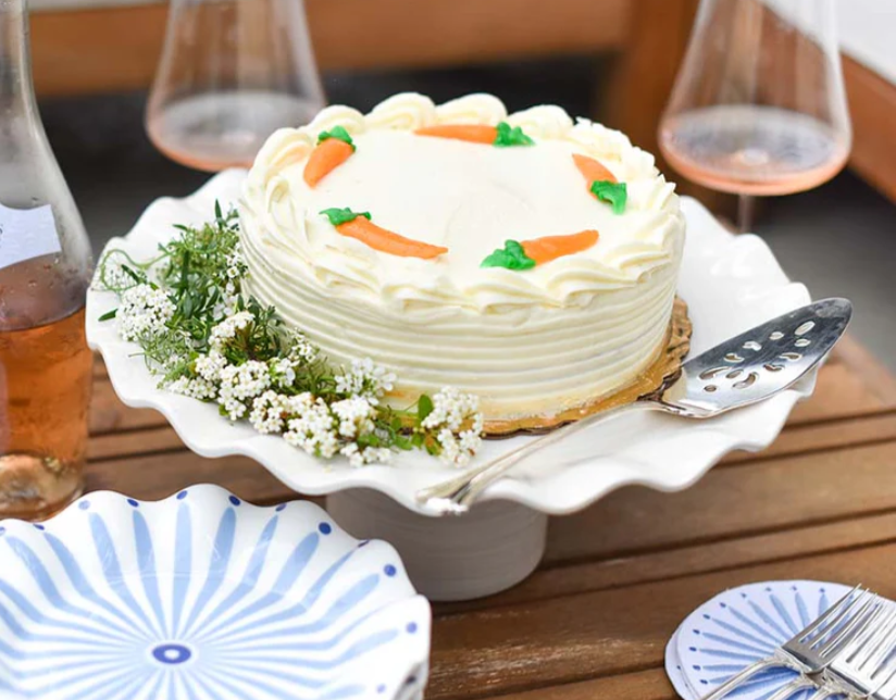 14 in White Ruffle Cake Stand
