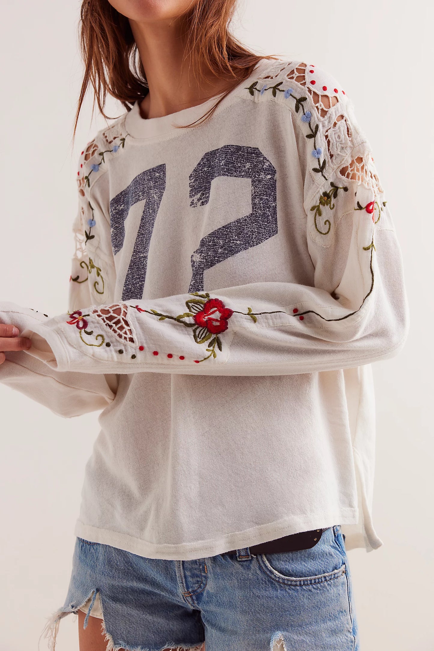 Lilith Tee