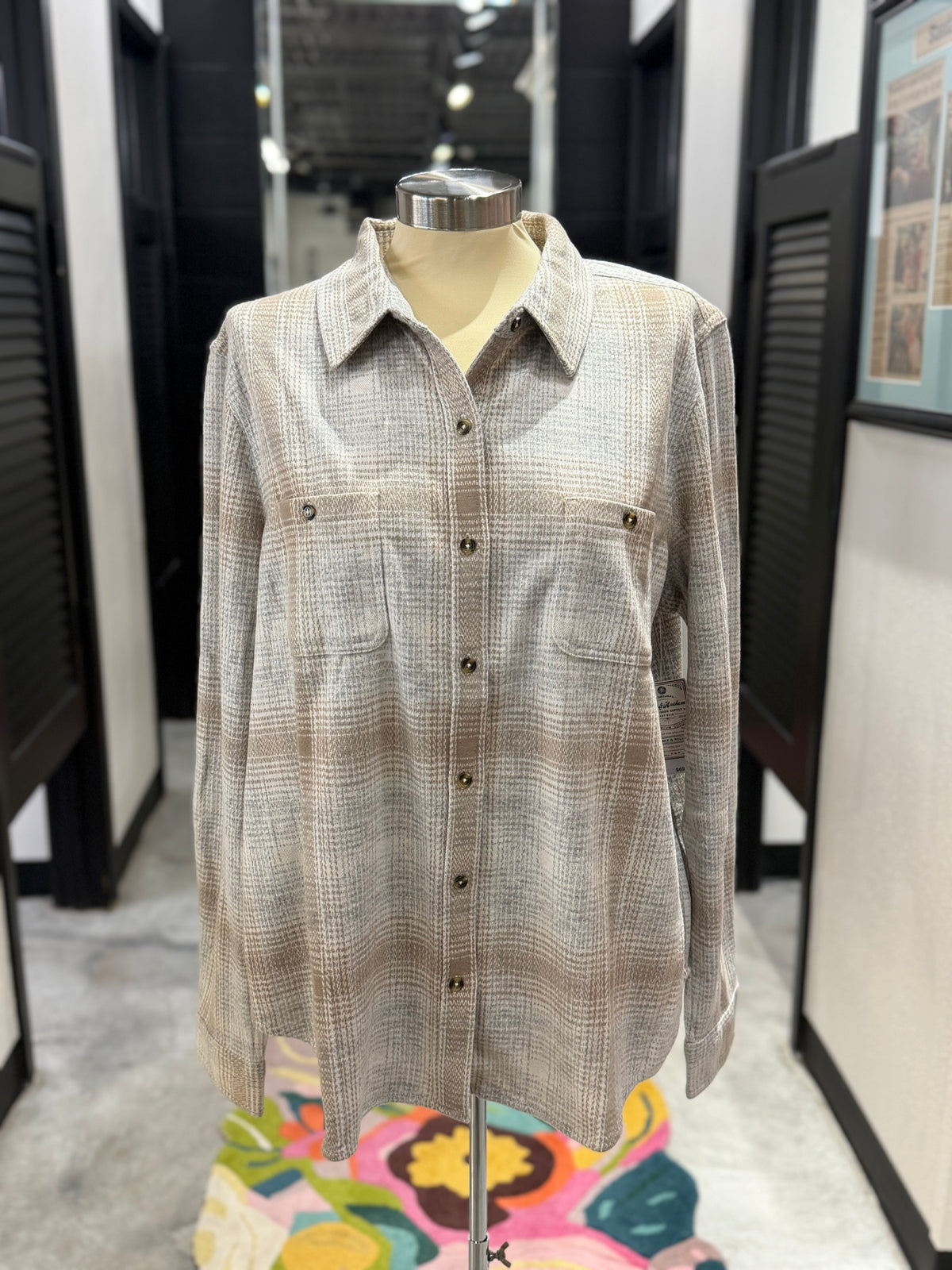 Oatmeal/Grey Plaid Stretch Flannel Top