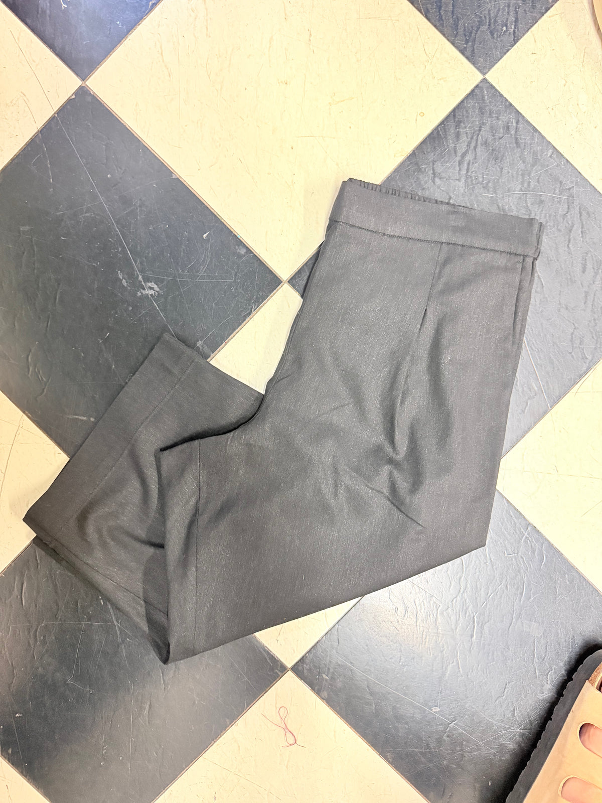 Black Linen MaPavessa Capri Pant