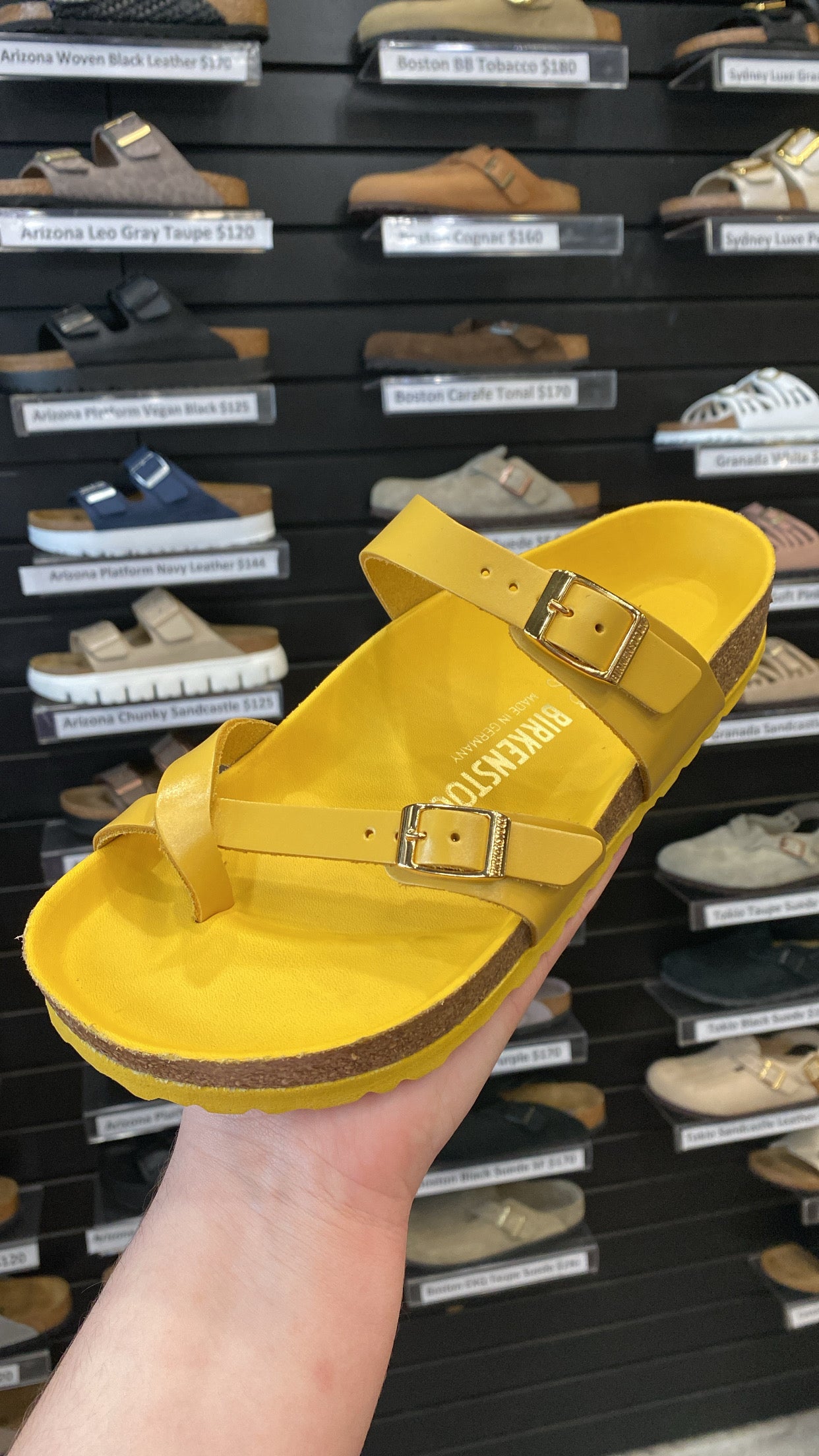 Mayari Amalfi Ochre