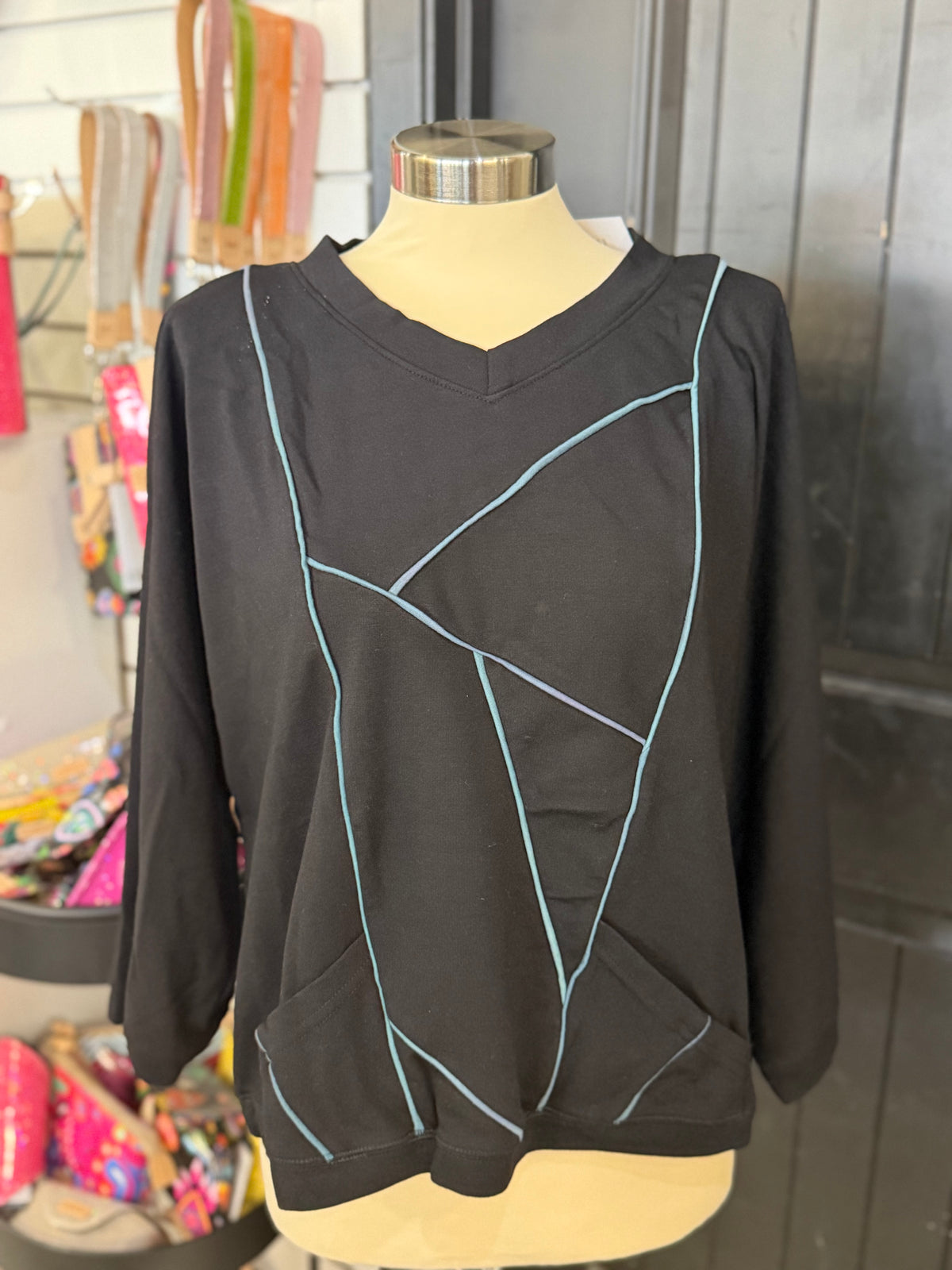 Black Aura Marlon Top