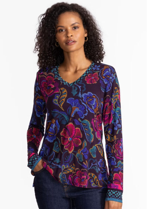 Aphaia Janie Favorite Long Sleeve V-Neck Swing Tee