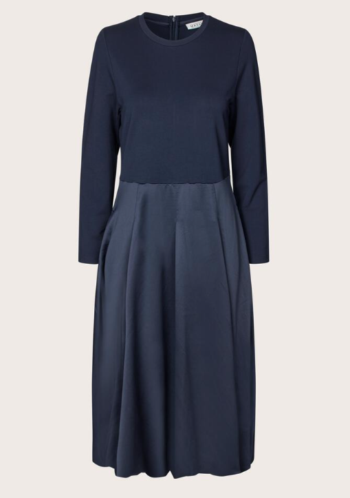 MaNeyvora Navy Blazer Dress