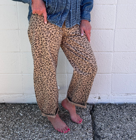 Mid Rise Cropped Barrel with Leopard Cuffs